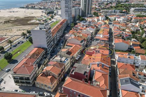 Erhvervsejendom i Buarcos, Coimbra, Buarcos - € 825.000 | Ref: C0372-01428 - foto 1