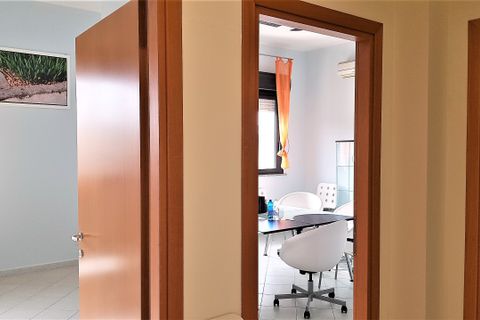 L'establiment comercial a Quartucciu, Cagliari, Quartucciu - € 600/mes | Ref: 1171 - foto 8
