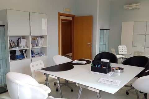 L'establiment comercial a Quartucciu, Cagliari, Quartucciu - € 600/mes | Ref: 1171 - foto 15