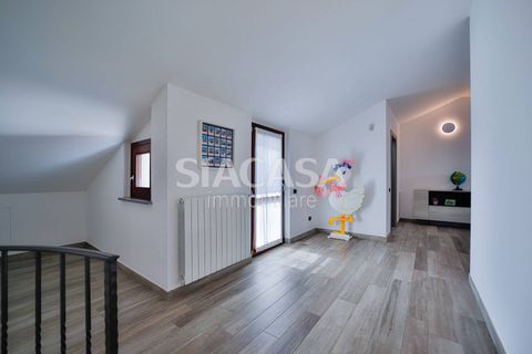 Villa i Bernareggio, Monza and Brianza, Bernareggio - € 488.000 | Ref: VILLA.BERNAREGGIO-IZ488V - foto 35