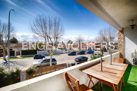 Lejlighed i Empuriabrava, Gerona, Empuriabrava - € 165.000 | Ref: W-02ZD9O - foto 1