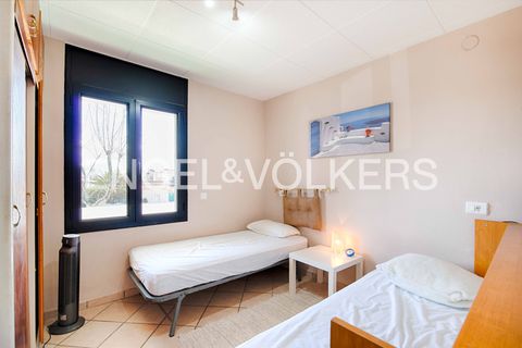 Lejlighed i Empuriabrava, Gerona, Empuriabrava - € 165.000 | Ref: W-02ZD9O - foto 9