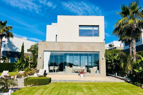 Villa i Manilva, Malaga, Manilva - € 1.060.000 | Ref: R5045194 - foto 3