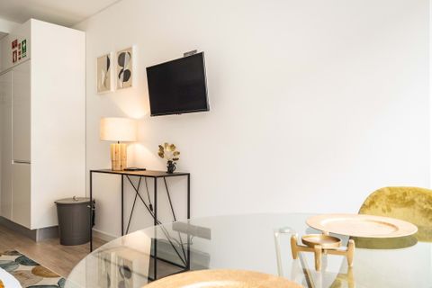 Apartament a Lisbon, Lisbon, Lisbon - € 1.200/mes | Ref: Bempostinha Olive Yellow - foto 3