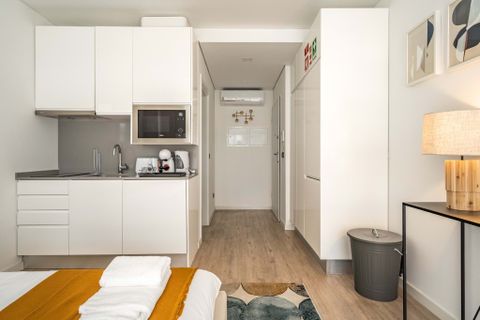 Apartament a Lisbon, Lisbon, Lisbon - € 1.200/mes | Ref: Bempostinha Olive Yellow - foto 4