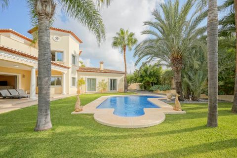 Villa i Benissa, Alicante, Benissa - € 1.350.000 | Ref: SLV15-9755M - foto 2