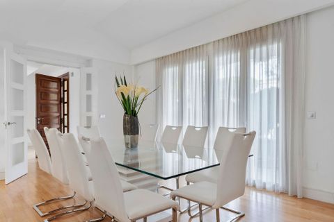 Villa i Marbella, Malaga, Marbella - € 2.250.000 | Ref: R4746412 - foto 22