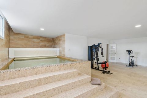 Villa i Marbella, Malaga, Marbella - € 2.250.000 | Ref: R4746412 - foto 31