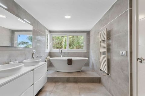 Villa i Marbella, Malaga, Marbella - € 2.250.000 | Ref: R4746412 - foto 39