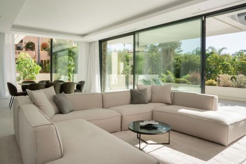 Villa i Estepona, Malaga, Estepona - € 1.850.000 | Ref: R4884310 - foto 24