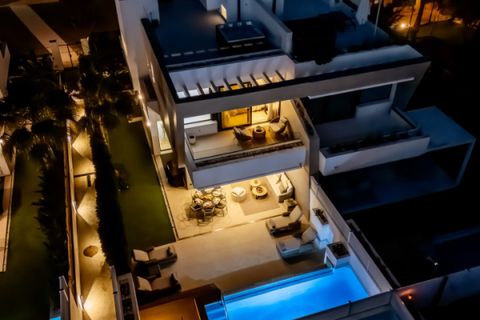Villa in Puerto Banus, Malaga - photo 2
