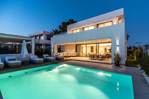 Villa a Marbella, Malaga, Marbella - € 2.700.000 | Ref: SPCRM3343 - foto 2