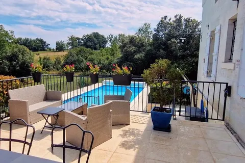 Villa a Aubeterre-sur-Dronne, Charente, Aubeterre-sur-Dronne - € 424.000 | Ref: BVI81076 - foto 14