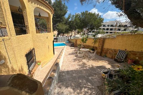 Villa i Orihuela, Alicante, Orihuela - € 450.000 | Ref: C-1155 - foto 29