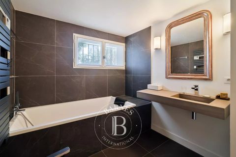Villa a Biarritz, Pyrenees-Atlantiques, Biarritz - € 1.590.000 | Ref: M1402 - foto 11