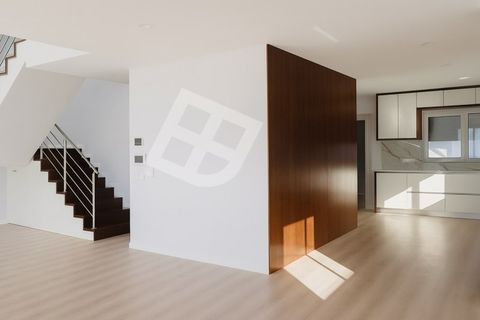 Villa i Aveiro, Aveiro, Aveiro - € 550.000 | Ref: 4305 - foto 1