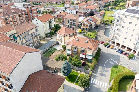 Villa a Beinasco, Turin, Beinasco - € 680.000 | Ref: CBI131-2181-1904 - foto 35