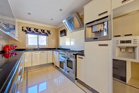 Villa i Benissa, Alicante, Benissa - € 1.399.000 | Ref: IZC-61389 - foto 15