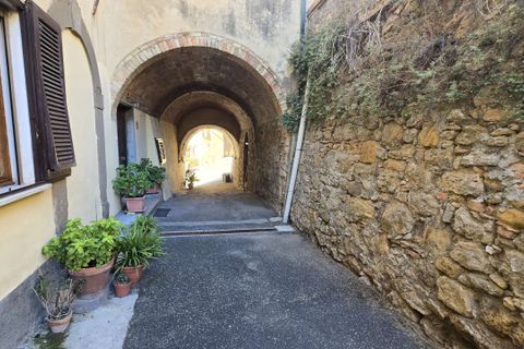 Villa a Volterra, Pisa, Volterra - € 85.000 | Ref: A-276-506028 - foto 2