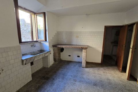 Villa a Volterra, Pisa, Volterra - € 85.000 | Ref: A-276-506028 - foto 4