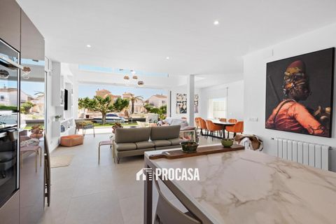 Villa a Empuriabrava, Gerona, Empuriabrava - € 1.395.000 | Ref: 3789 - foto 9