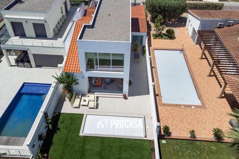 Villa a Empuriabrava, Gerona, Empuriabrava - € 1.395.000 | Ref: 3789 - foto 27