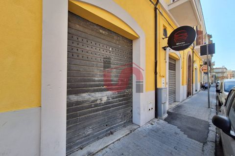 L'establiment comercial a Benevento, Benevento, Benevento - € 450/mes | Ref: AA39592 - foto 2