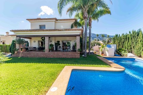 Villa i Denia, Alicante, Denia - € 1.290.000 | Ref: C 810 X - foto 1