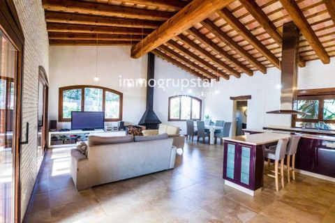 Villa a Mont-Ras, Gerona, Mont-Ras - € 1.180.000 | Ref: 1045 - foto 14