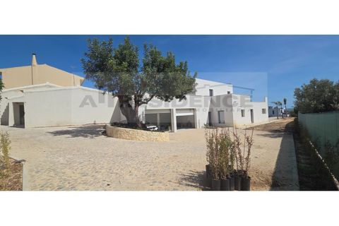 Villa i Almancil, Faro, Almancil - € 1.690.000 | Ref: V5-01 - foto 4