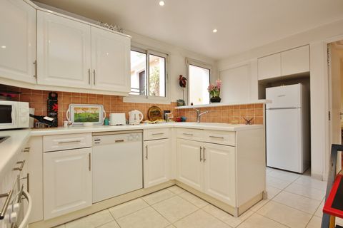 Villa i Mougins, Alpes-Maritimes, Mougins - € 1.100.000 | Ref: HH-13347786 - foto 17