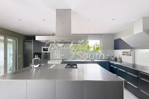 Villa a Perpignan, Pyrenees-Orientales, Perpignan - € 945.000 | Ref: DH1143 - foto 18