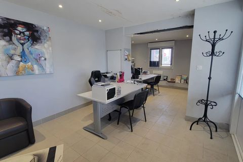 Erhvervsejendom i Civray, Vienne, Civray - € 99.000 | Ref: BVI81233 - foto 2
