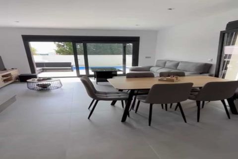 Villa a Daya Nueva, Alicante, Daya Nueva - € 290.000 | Ref: R5048296 - foto 2