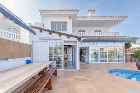 Villa a Empuriabrava, Gerona, Empuriabrava - € 780.000 | Ref: 111776 - foto 12