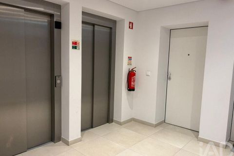 Apartament a Lisbon, Lisbon, Lisbon - € 2.800/mes | Ref: 140994 - foto 22