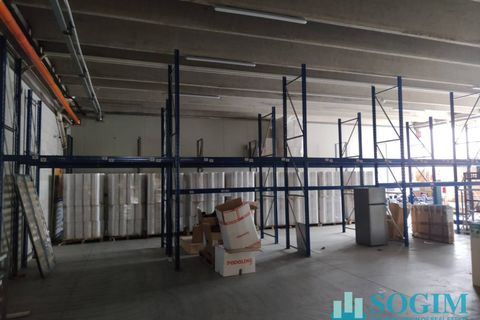 L'establiment comercial a Liscate, Milan, Liscate - € 4.600/mes | Ref: 26454 - foto 4