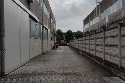 L'establiment comercial a Liscate, Milan, Liscate - € 4.600/mes | Ref: 26454 - foto 5