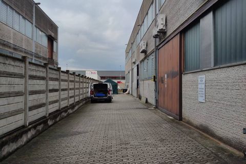 L'establiment comercial a Liscate, Milan, Liscate - € 4.600/mes | Ref: 26454 - foto 6