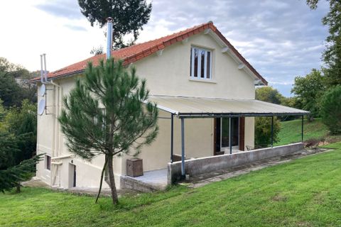 Villa en Confolens, Charente - foto 1