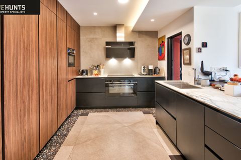 Villa in Nice, Alpes-Maritimes, Nice - € 2.690.000 | Ref: HH-15824776 - foto 12