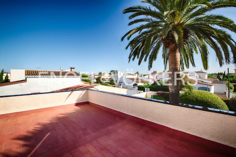 Villa i Empuriabrava, Gerona, Empuriabrava - € 675.000 | Ref: W-02XRS0 - foto 23
