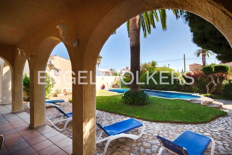 Villa i Empuriabrava, Gerona, Empuriabrava - € 675.000 | Ref: W-02XRS0 - foto 7