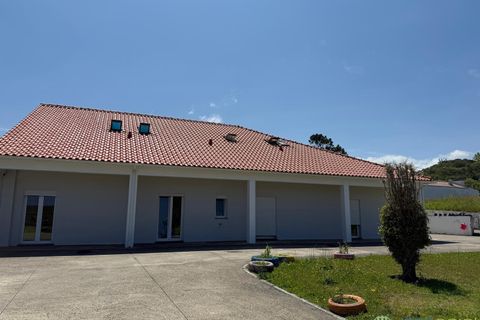Byhus i Horta, Faial, Horta - € 1.500.000 | Ref: 1123 - foto 2