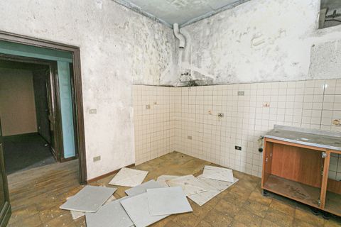 Villa a Campomorone, Genoa, Campomorone - € 165.000 | Ref: martiribifamiliare - foto 44