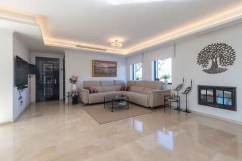 Villa a Elviria, Malaga, Elviria - € 3.750.000 | Ref: R4930954 - foto 10
