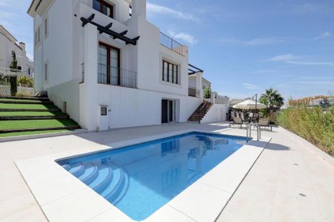 Villa a Estepona, Malaga, Estepona - € 995.000 | Ref: R5042338 - foto 2