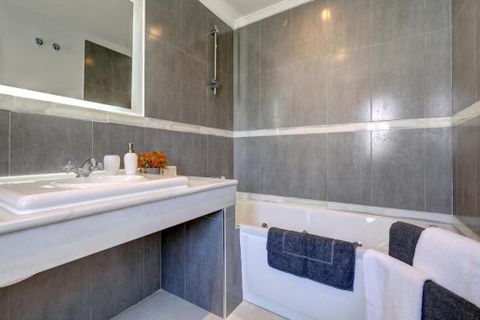 Villa a Estepona, Malaga, Estepona - € 995.000 | Ref: R5042338 - foto 17