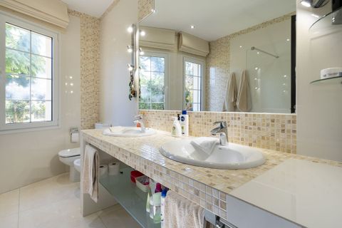 Villa a Elviria, Malaga, Elviria - € 1.995.000 | Ref: R5056612 - foto 12