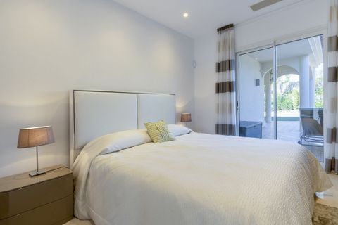 Villa a Elviria, Malaga, Elviria - € 1.995.000 | Ref: R5056612 - foto 13